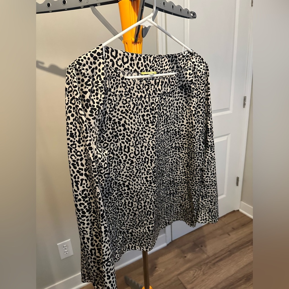 Gianni Bini Black and Cream Animal Print Blouse